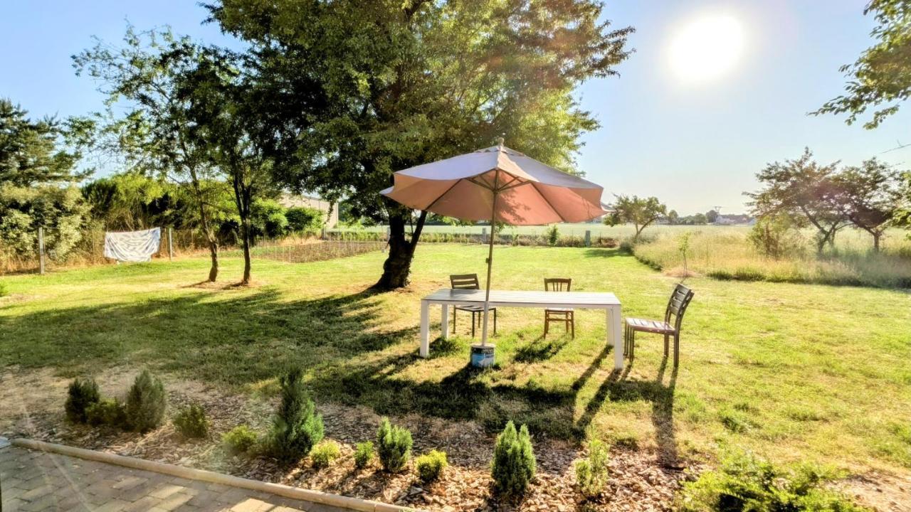 Maison Calme 14 Personnes, Piscine, Jardin Et Parking Buchères Exteriör bild