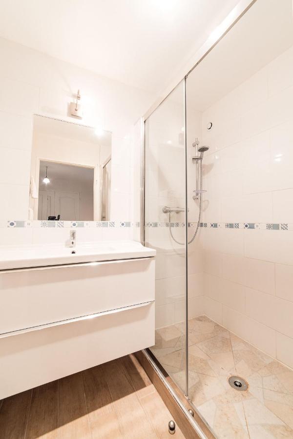 Maison Calme 14 Personnes, Piscine, Jardin Et Parking Buchères Exteriör bild